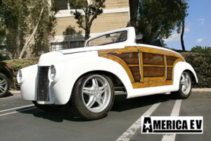 White Woody 39 Roadster 4 Passenger Golf Cart affordable golf cart rental, golf cart rental fort myers, golf cart gallery